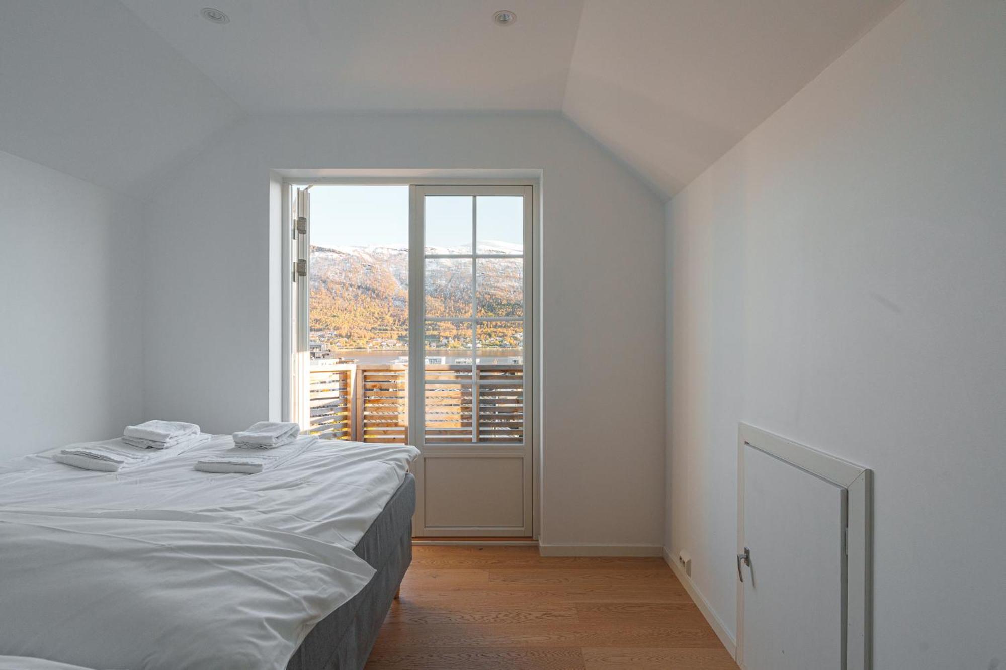 Modern House With Great View! Tromsø Exterior foto